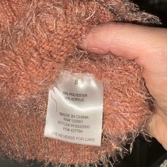 Pink Rose Shaggy Sweater - Small - Picture 4 of 5